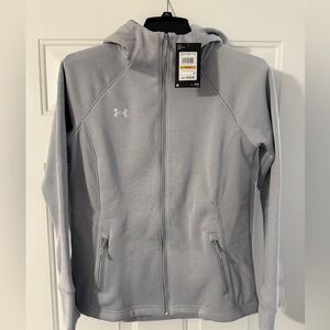 Small Women’s Under Armour Swacket